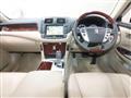 2011 Toyota Crown Hybrid