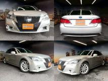 2014 Toyota Crown Hybrid
