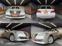 2013 Toyota Crown Hybrid