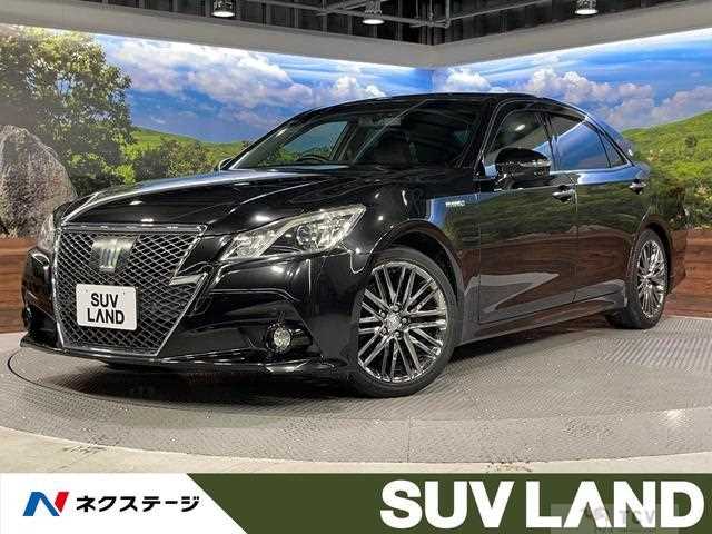 2013 Toyota Crown Hybrid