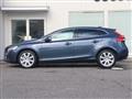 2017 Volvo V40