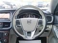 2017 Volvo V40