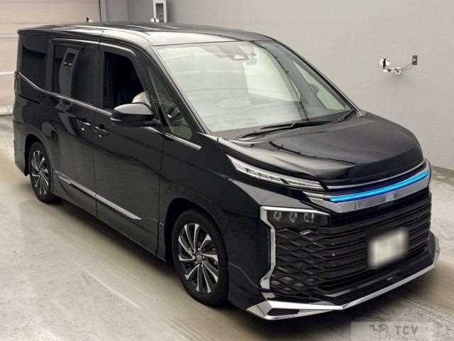 2024 Toyota Voxy