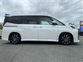 2025 Toyota Noah