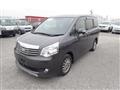 2013 Toyota Noah