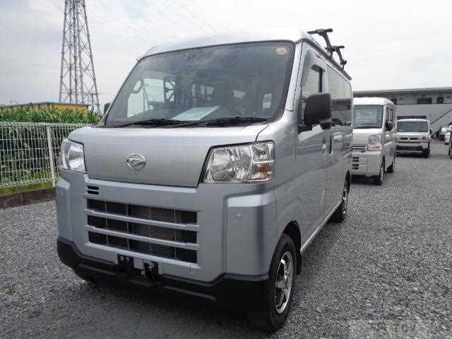 2023 Daihatsu Hijet Cargo