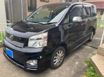 2013 Toyota Voxy