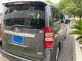2010 Toyota Noah