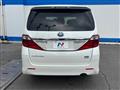 2013 Toyota Alphard Hybrid