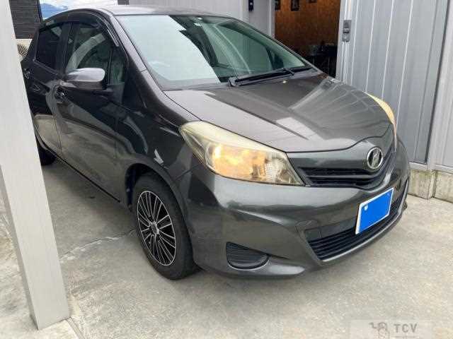2011 Toyota Vitz