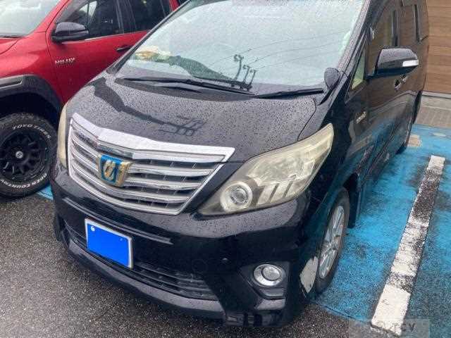 2013 Toyota Alphard Hybrid