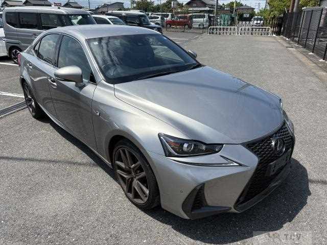 2020 Lexus IS