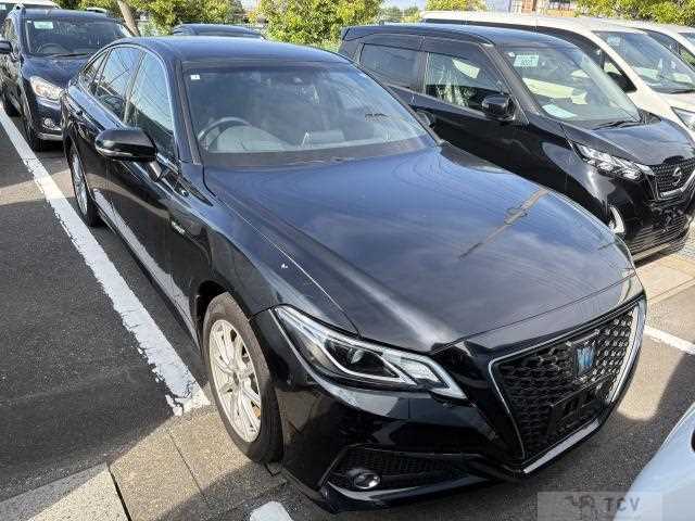 2019 Toyota Crown Hybrid