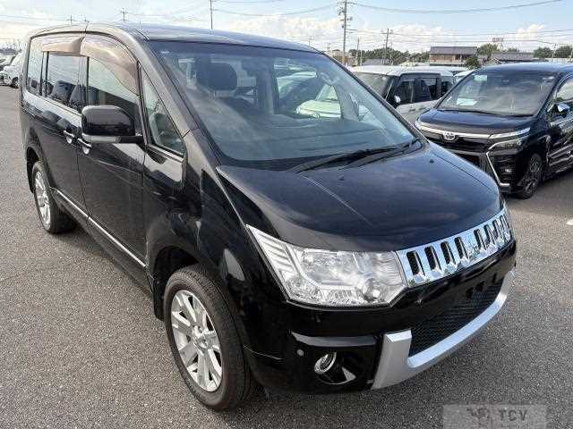 2018 Mitsubishi Delica D5