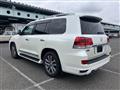 2018 Toyota Land Cruiser