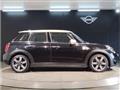 2019 BMW MINI