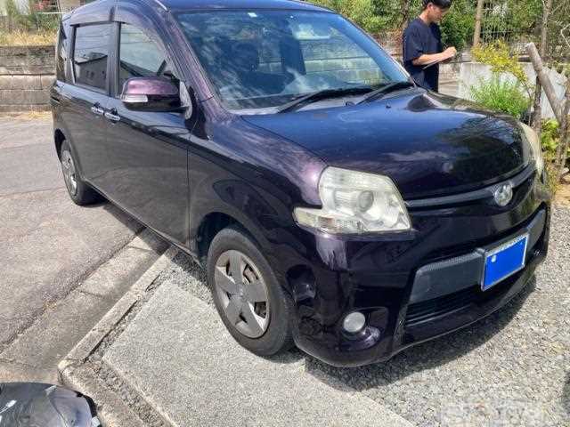 2013 Toyota Sienta