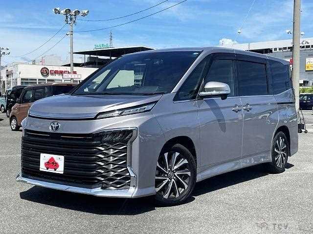 2022 Toyota Voxy