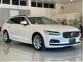 2022 Volvo V90