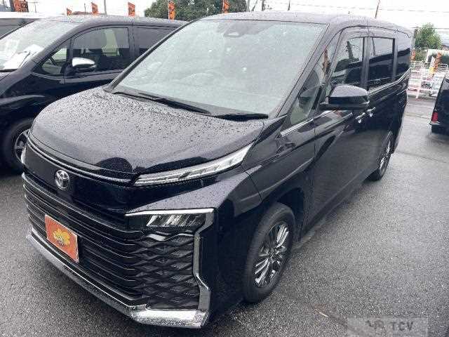 2023 Toyota Voxy