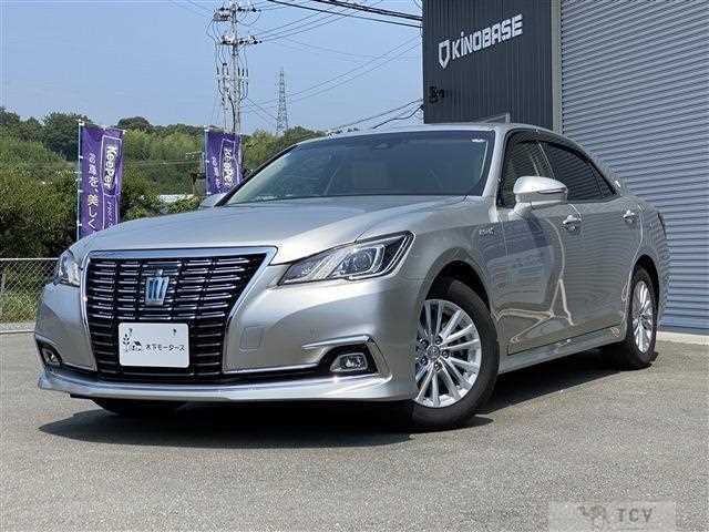 2016 Toyota Crown