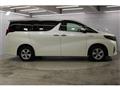 2019 Toyota Alphard Hybrid