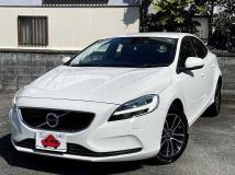2018 Volvo V40
