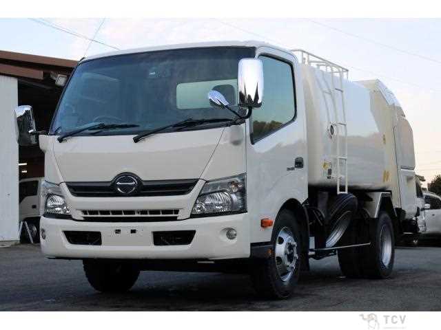 2013 Hino Dutro