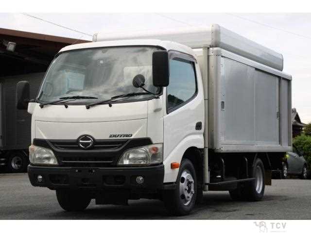 2013 Hino Dutro