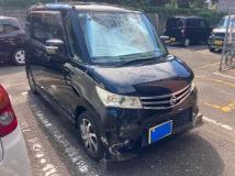 2011 Nissan ROOX