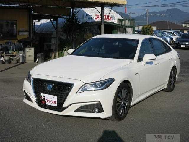 2019 Toyota Crown Hybrid