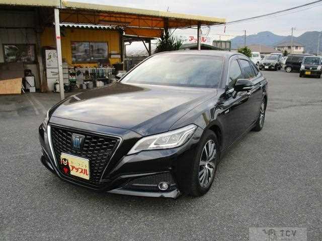 2019 Toyota Crown Hybrid