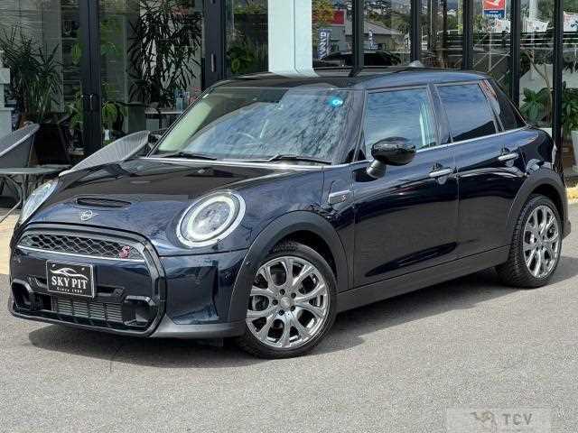 2022 BMW MINI