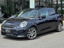 2022 BMW MINI
