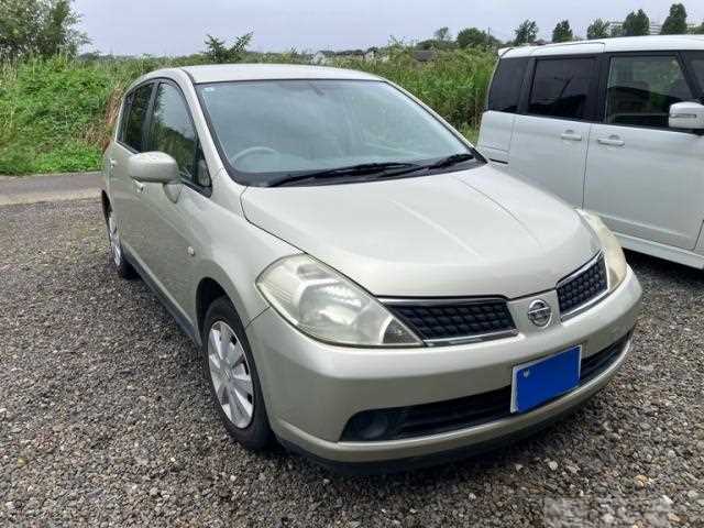 2005 Nissan Tiida