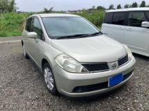 2005 Nissan Tiida