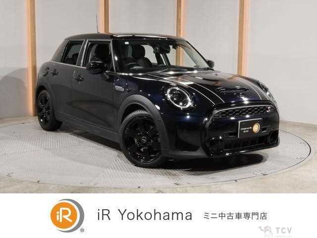2021 BMW MINI