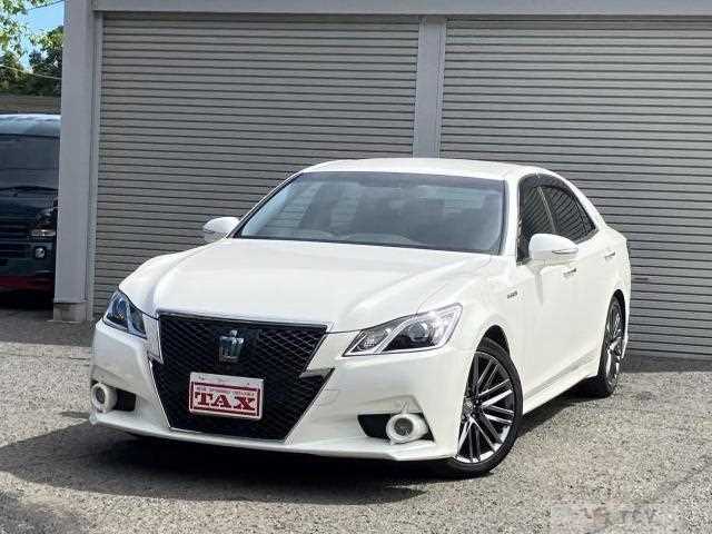 2014 Toyota Crown Hybrid