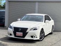 2014 Toyota Crown Hybrid