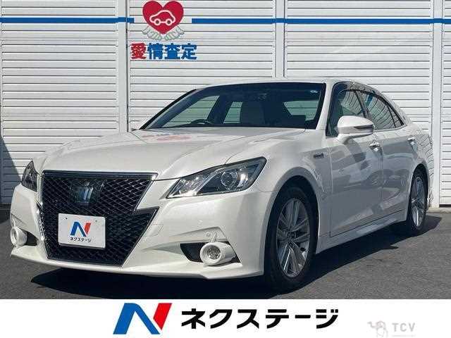 2013 Toyota Crown Hybrid