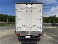 2020 Isuzu Elf Truck
