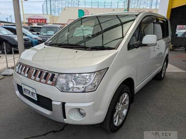 2016 Mitsubishi Delica D5