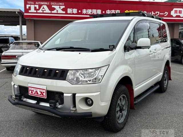 2017 Mitsubishi Delica D5