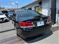 2013 Toyota Crown Hybrid