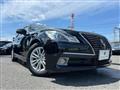 2013 Toyota Crown Hybrid