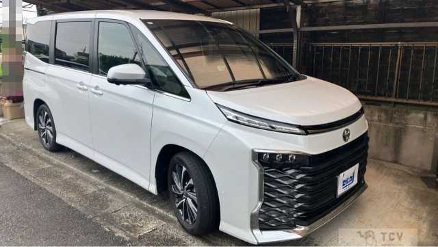 2025 Toyota Voxy