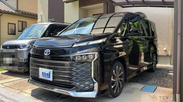 2022 Toyota Voxy