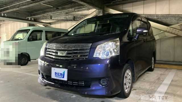 2010 Toyota Noah