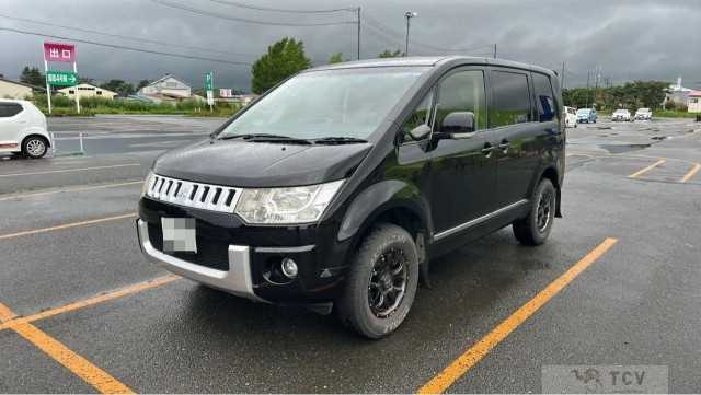 2017 Mitsubishi Delica D5