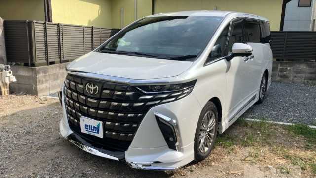 2026 Toyota Alphard Hybrid
